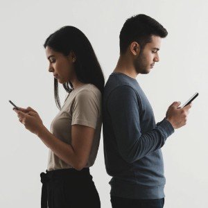 Ты не мой... А я не твоя...