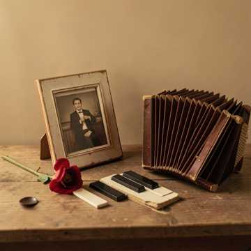 Моим  родным.