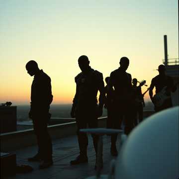 Железные плечи