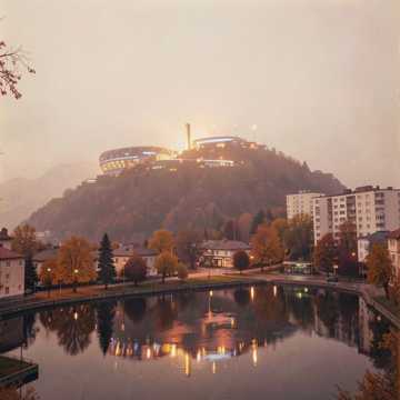 Со Става (Edit)