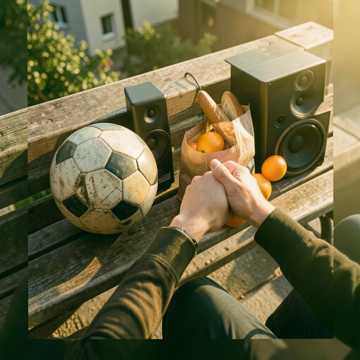 Земляне на связи