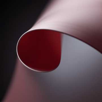 Тянут в темень